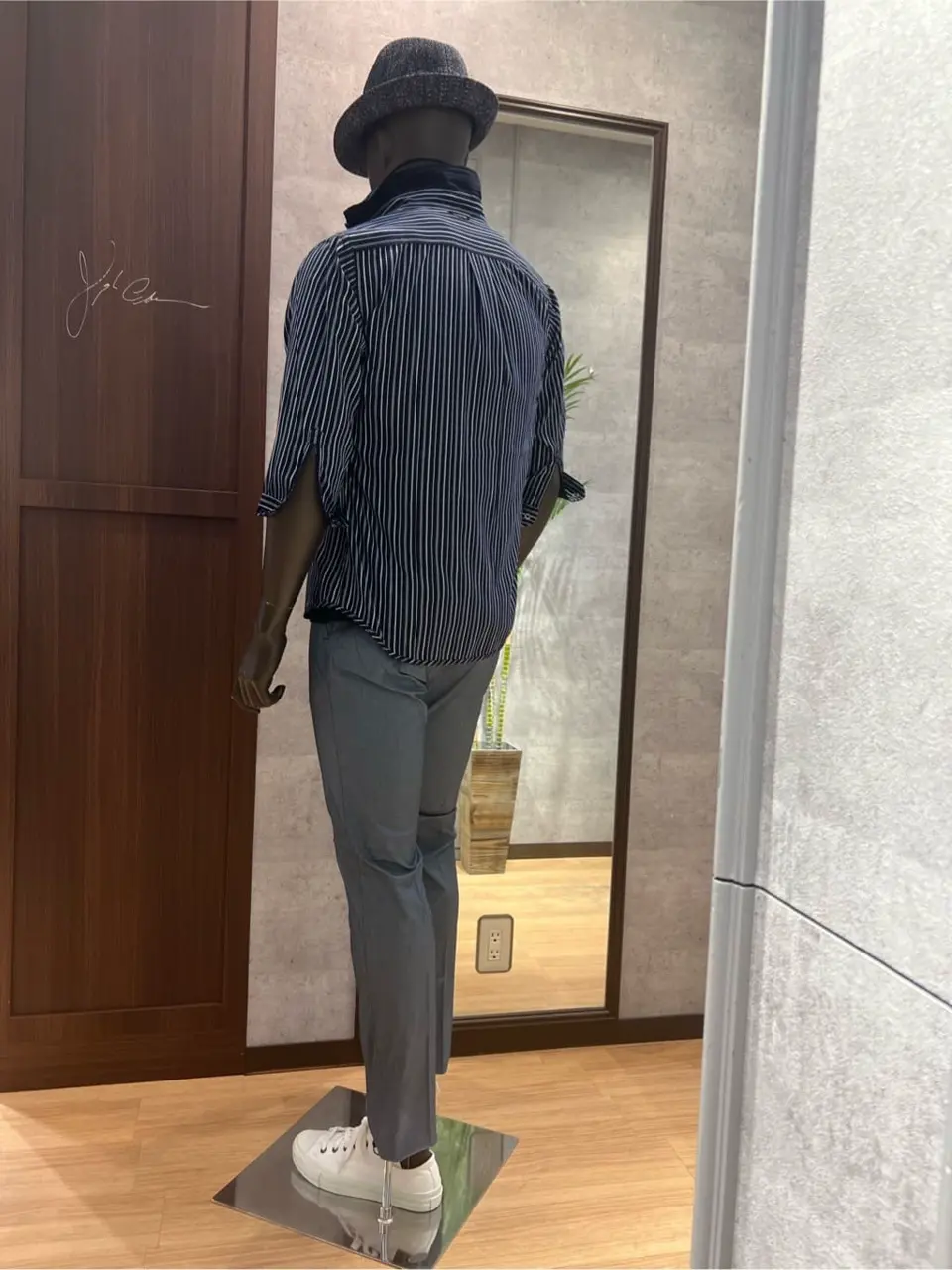 JOSEPH ABBOUD 上條 コーディネート画像