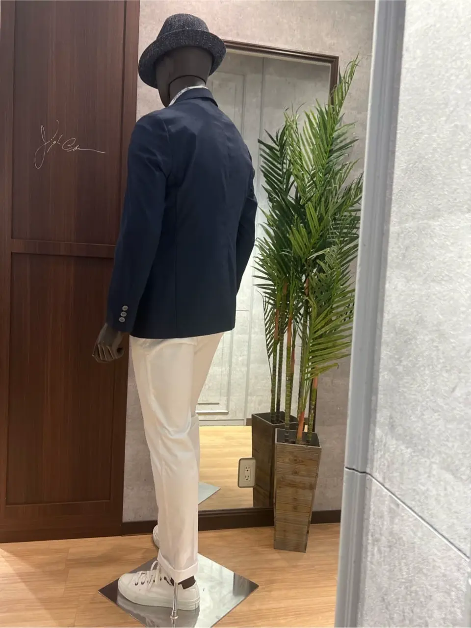 JOSEPH ABBOUD 上條 コーディネート画像