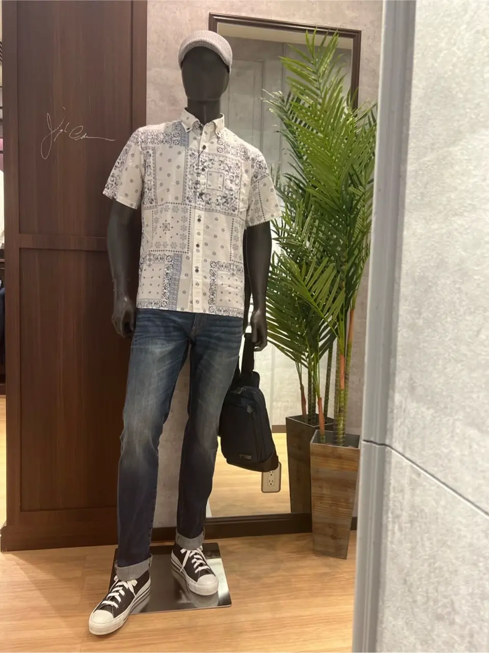 JOSEPH ABBOUD 上條 コーディネート画像