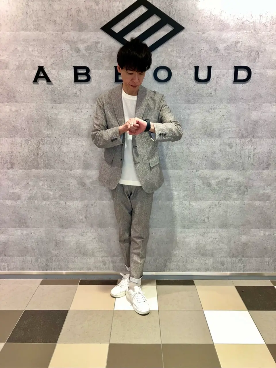 JOSEPH ABBOUD 足立 コーディネート画像