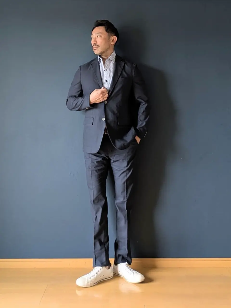 JOSEPH ABBOUD 安東 コーディネート画像