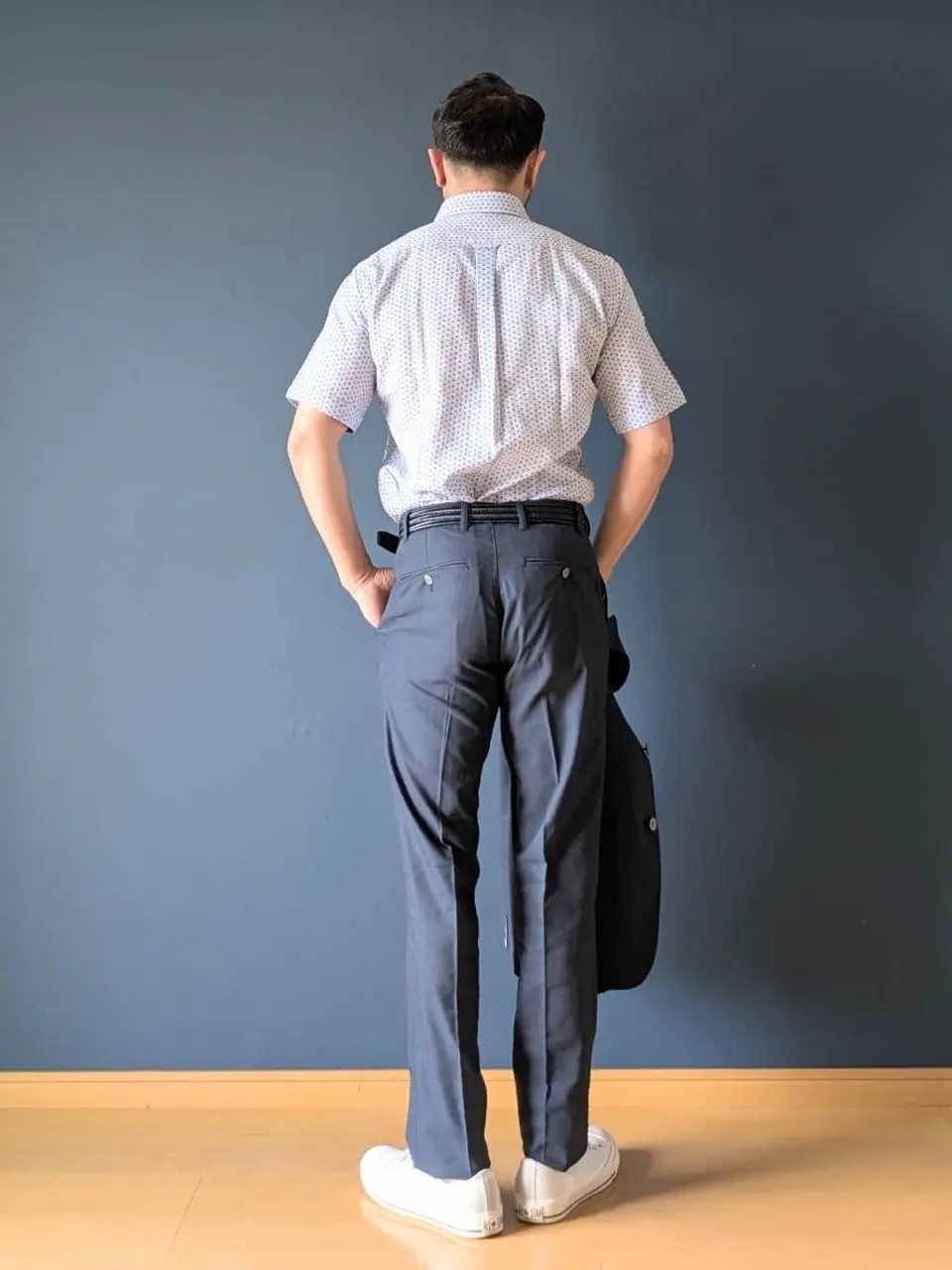 JOSEPH ABBOUD 安東 コーディネート画像