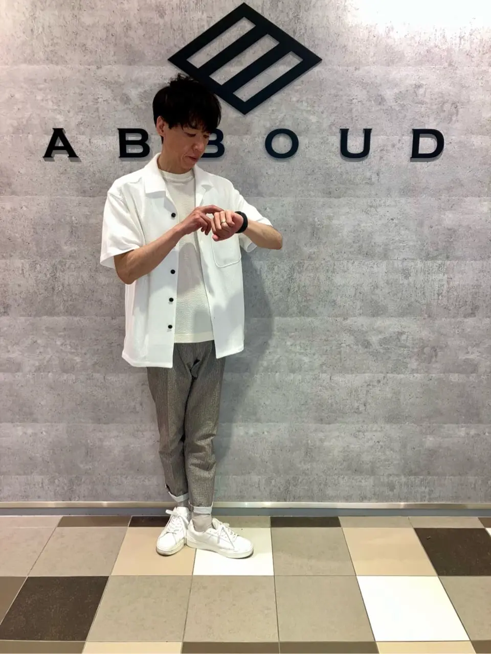 JOSEPH ABBOUD 足立 コーディネート画像