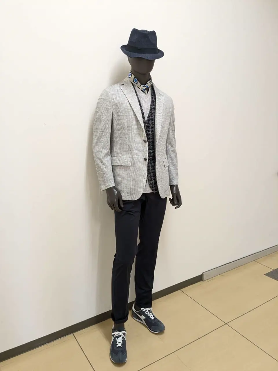 JOSEPH ABBOUD 大久 コーディネート画像