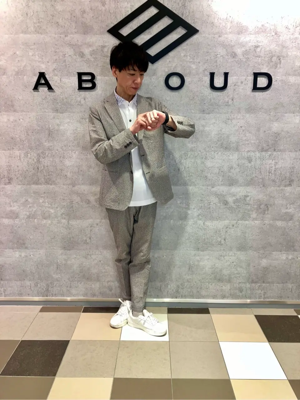 JOSEPH ABBOUD 足立 コーディネート画像