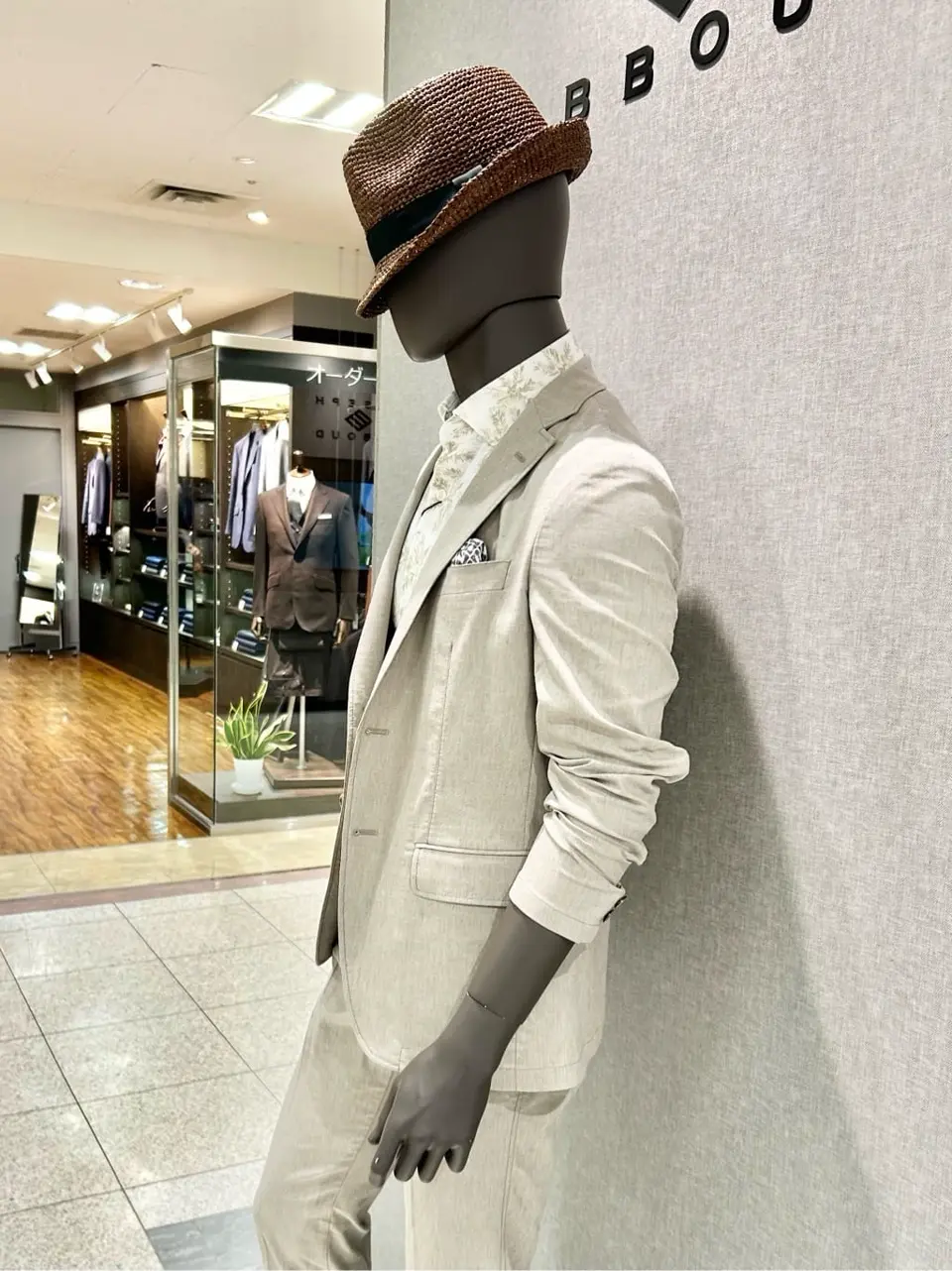 JOSEPH ABBOUD 上田 コーディネート画像