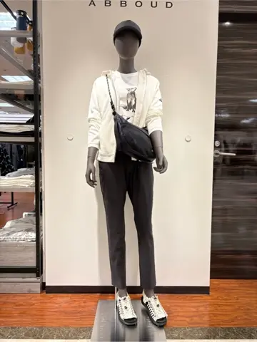 JOSEPH ABBOUD 碇 コーディネート画像