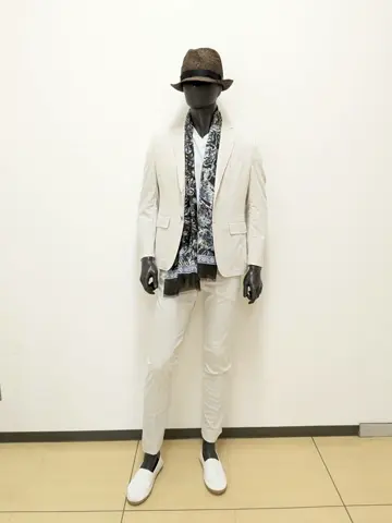 JOSEPH ABBOUD 大久 コーディネート画像