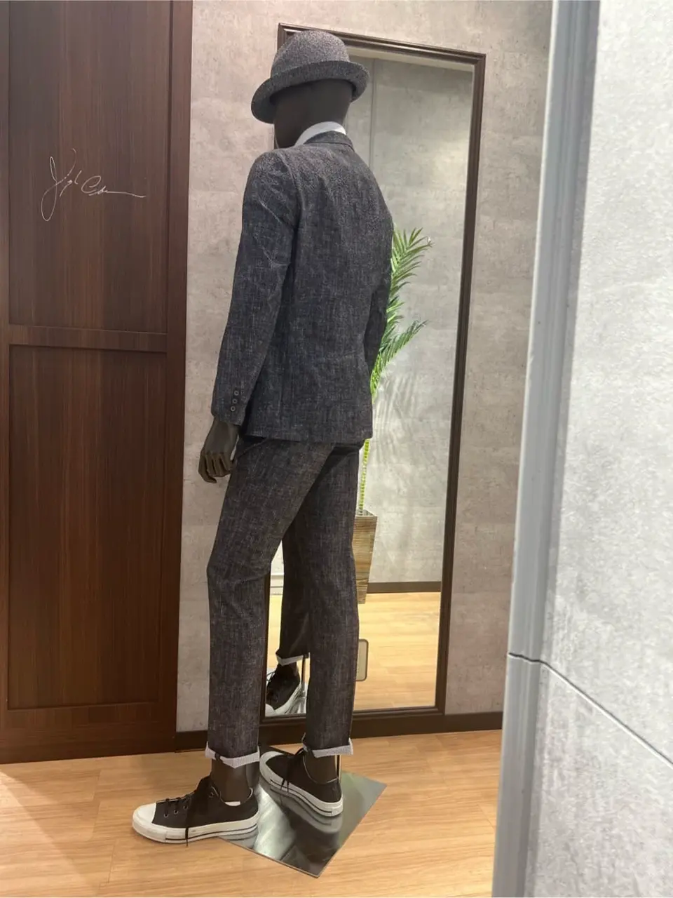 JOSEPH ABBOUD 上條 コーディネート画像