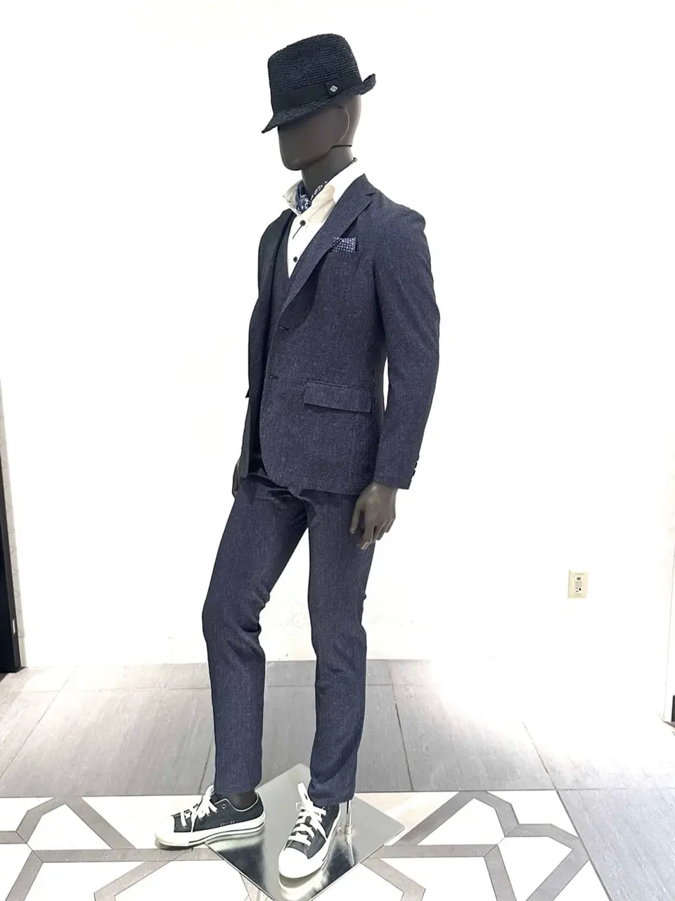 JOSEPH ABBOUD 石川 コーディネート画像