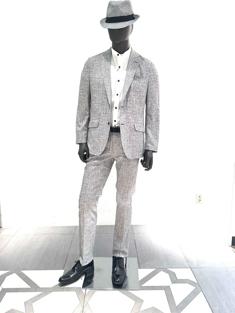 JOSEPH ABBOUD 石川 コーディネート画像