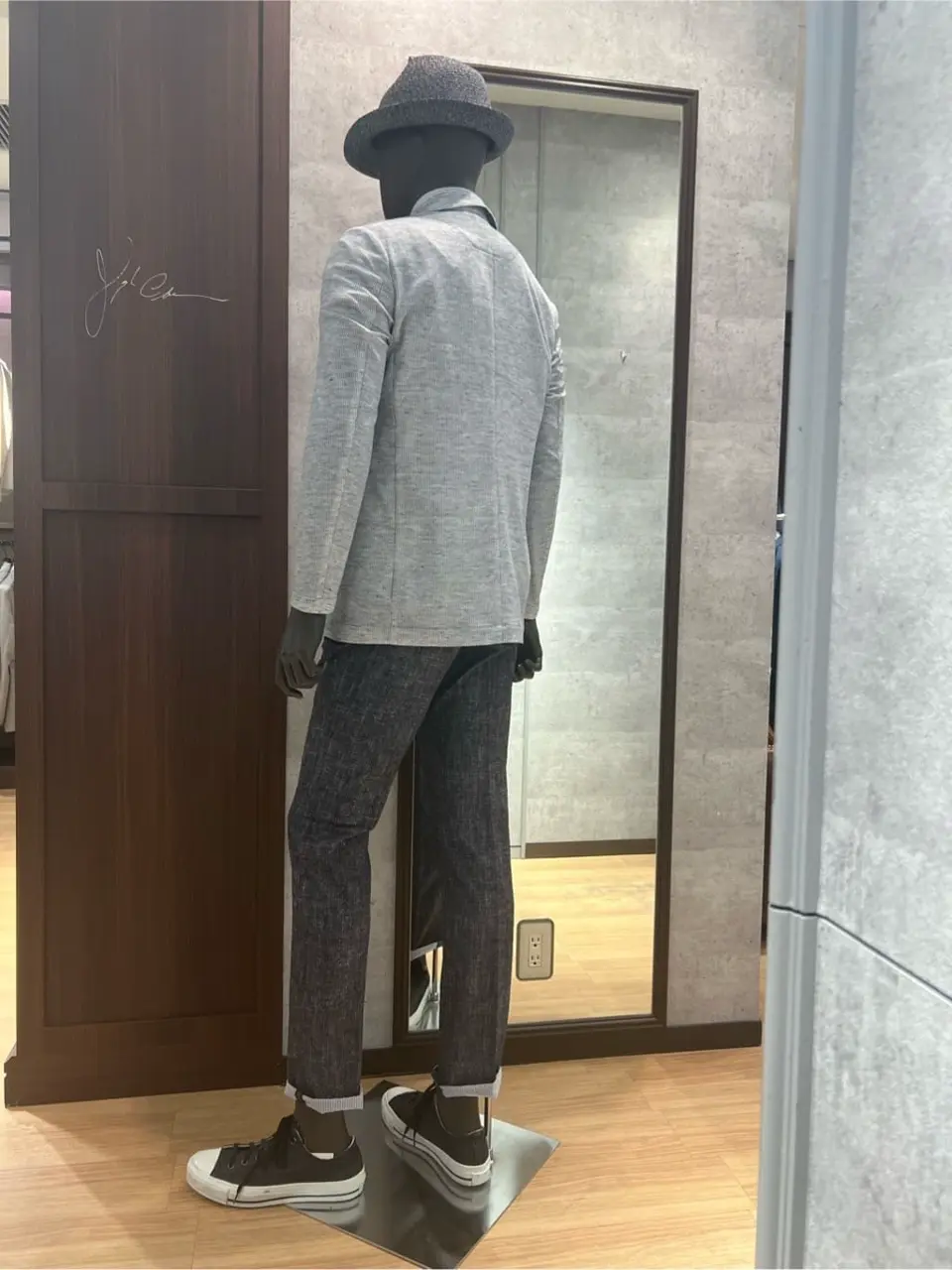 JOSEPH ABBOUD 上條 コーディネート画像