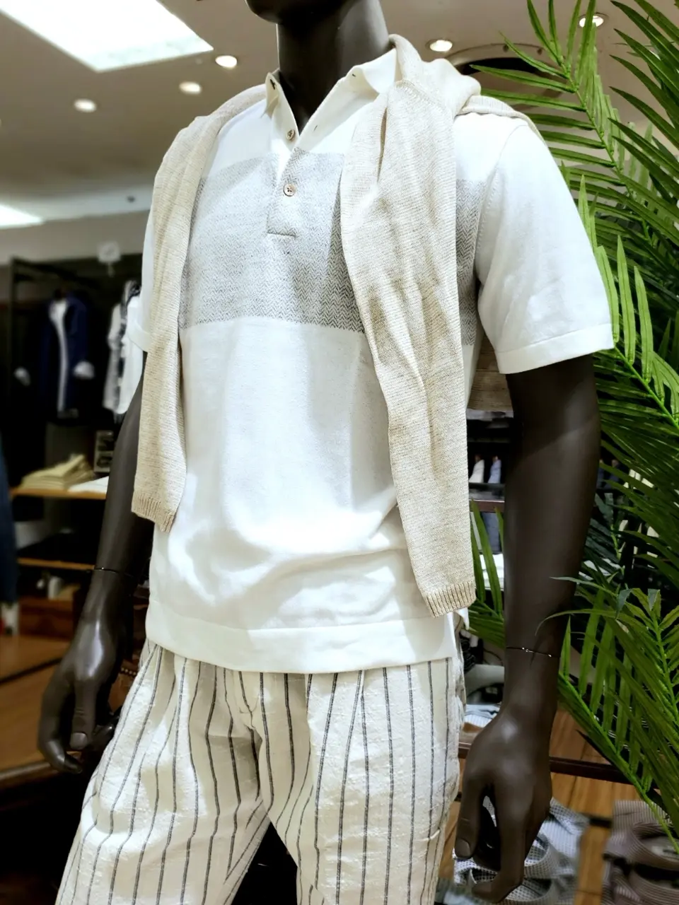 JOSEPH ABBOUD 中西 コーディネート画像