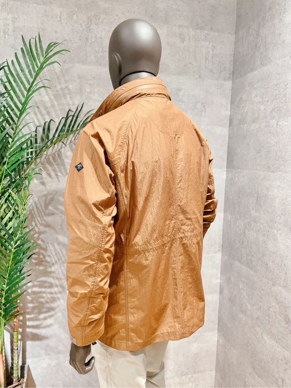 JOSEPH ABBOUD 二澤 コーディネート画像