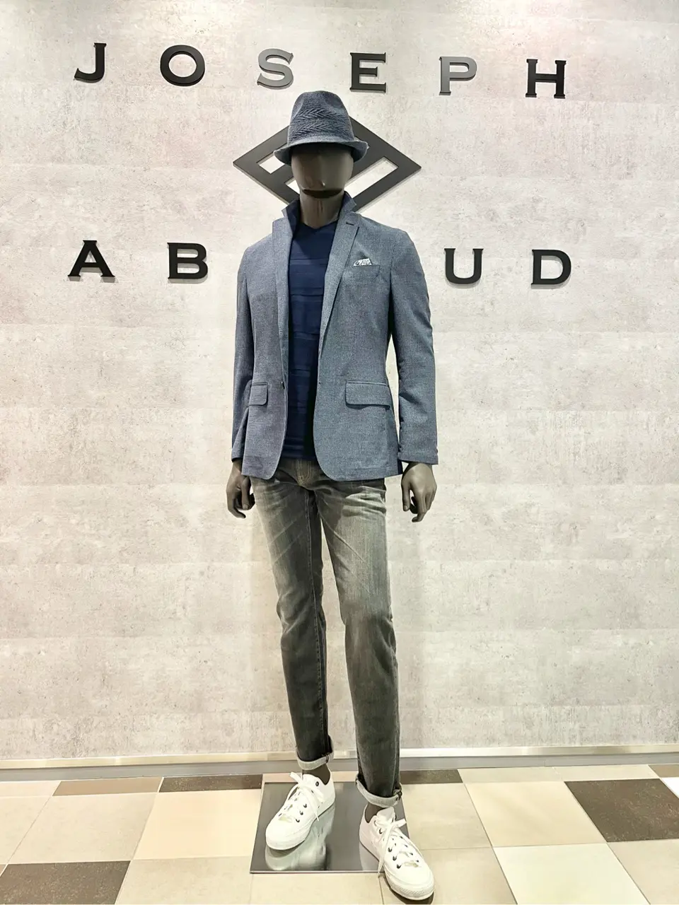  東　 コーディネート画像