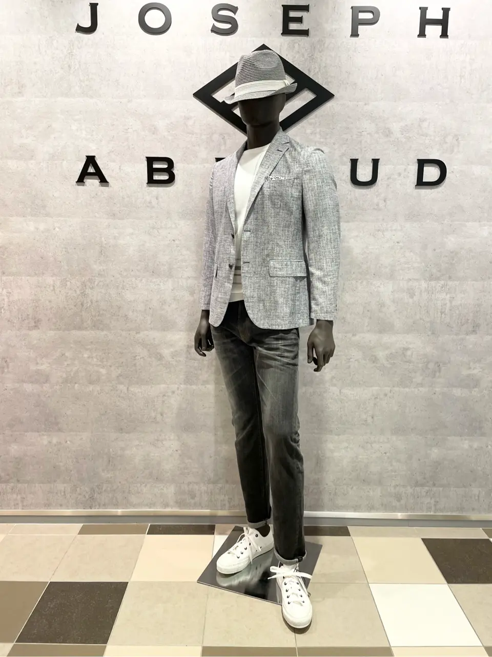  東　 コーディネート画像