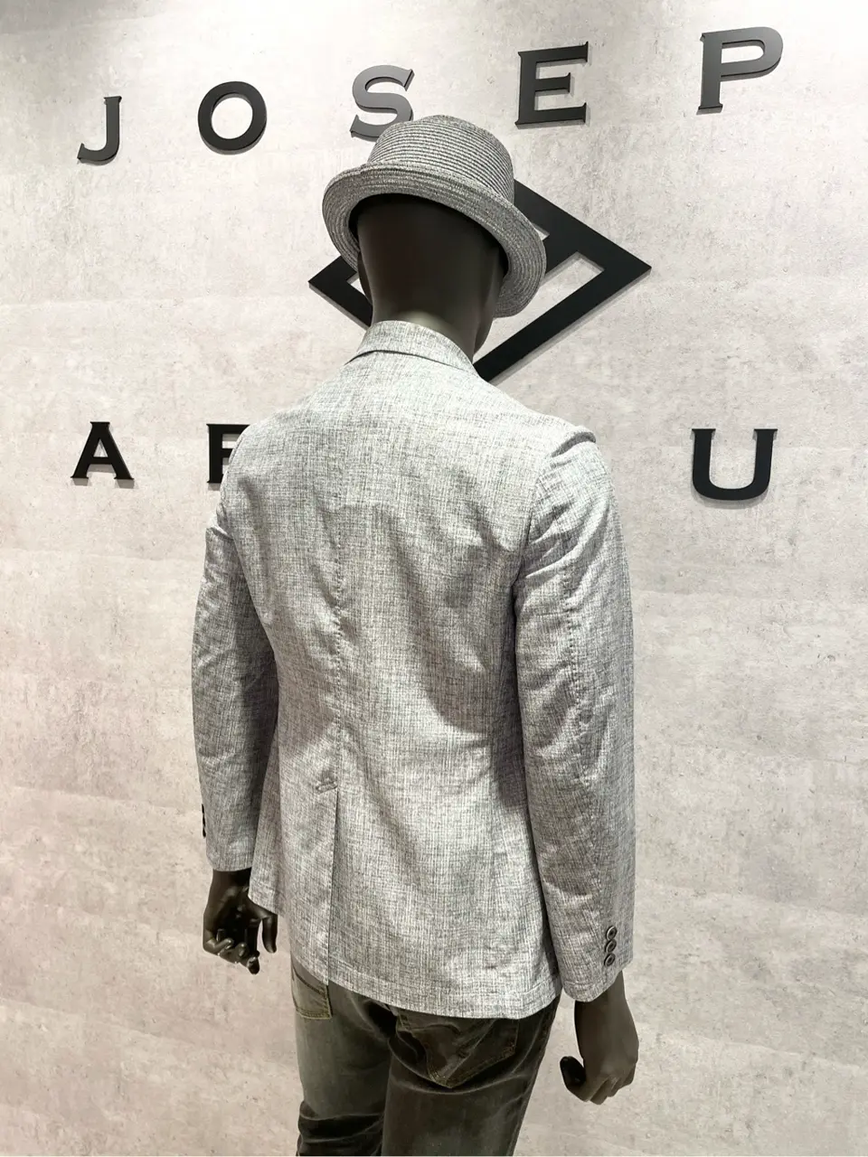 JOSEPH ABBOUD 東　 コーディネート画像