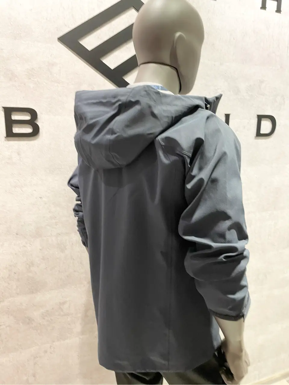 JOSEPH ABBOUD 東　 コーディネート画像