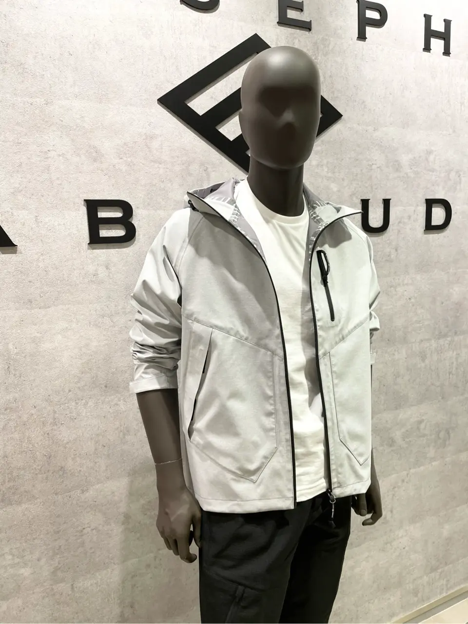 JOSEPH ABBOUD 東　 コーディネート画像