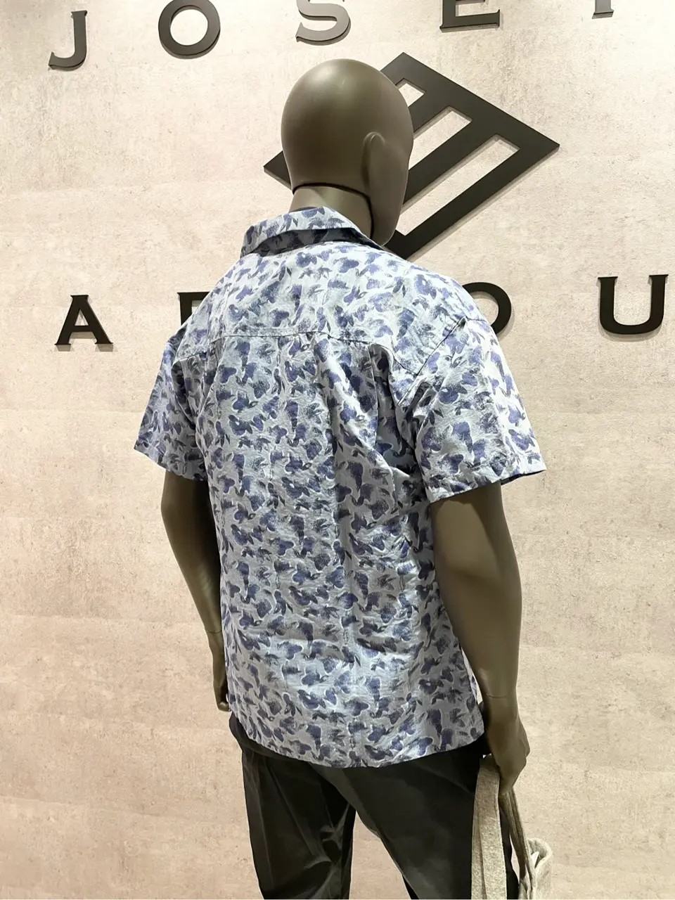 JOSEPH ABBOUD 東　 コーディネート画像