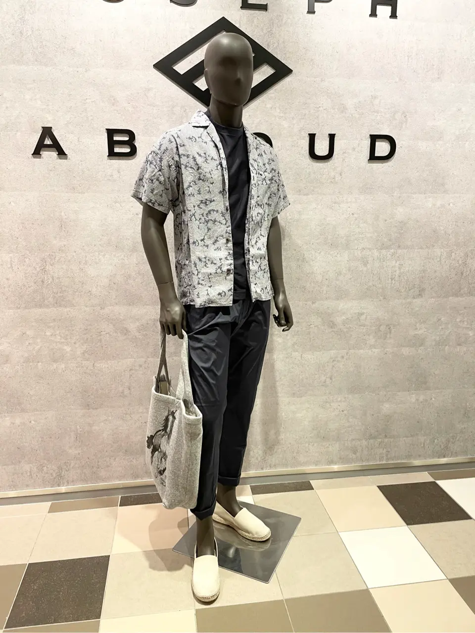  東　 コーディネート画像