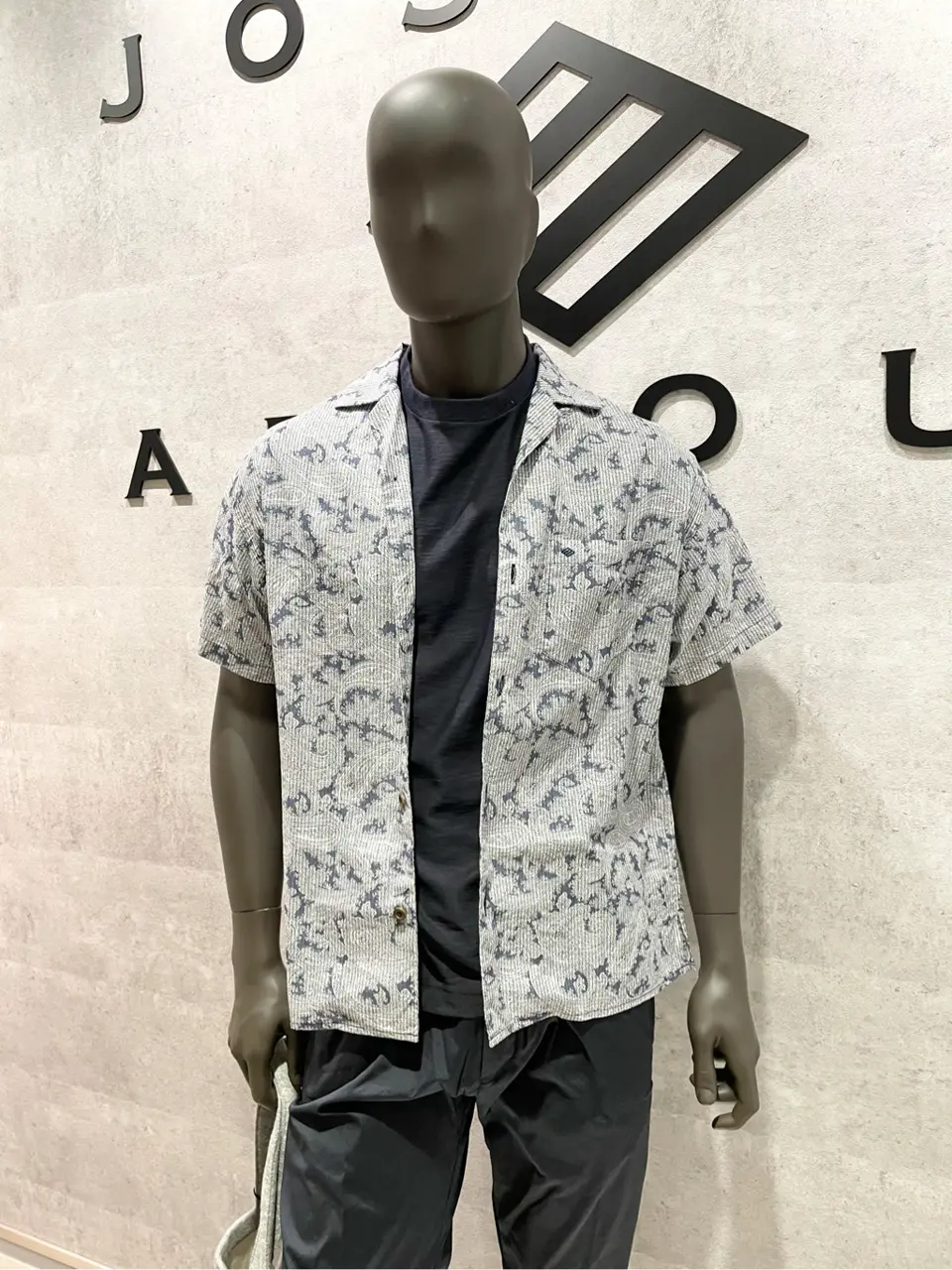 JOSEPH ABBOUD 東　 コーディネート画像