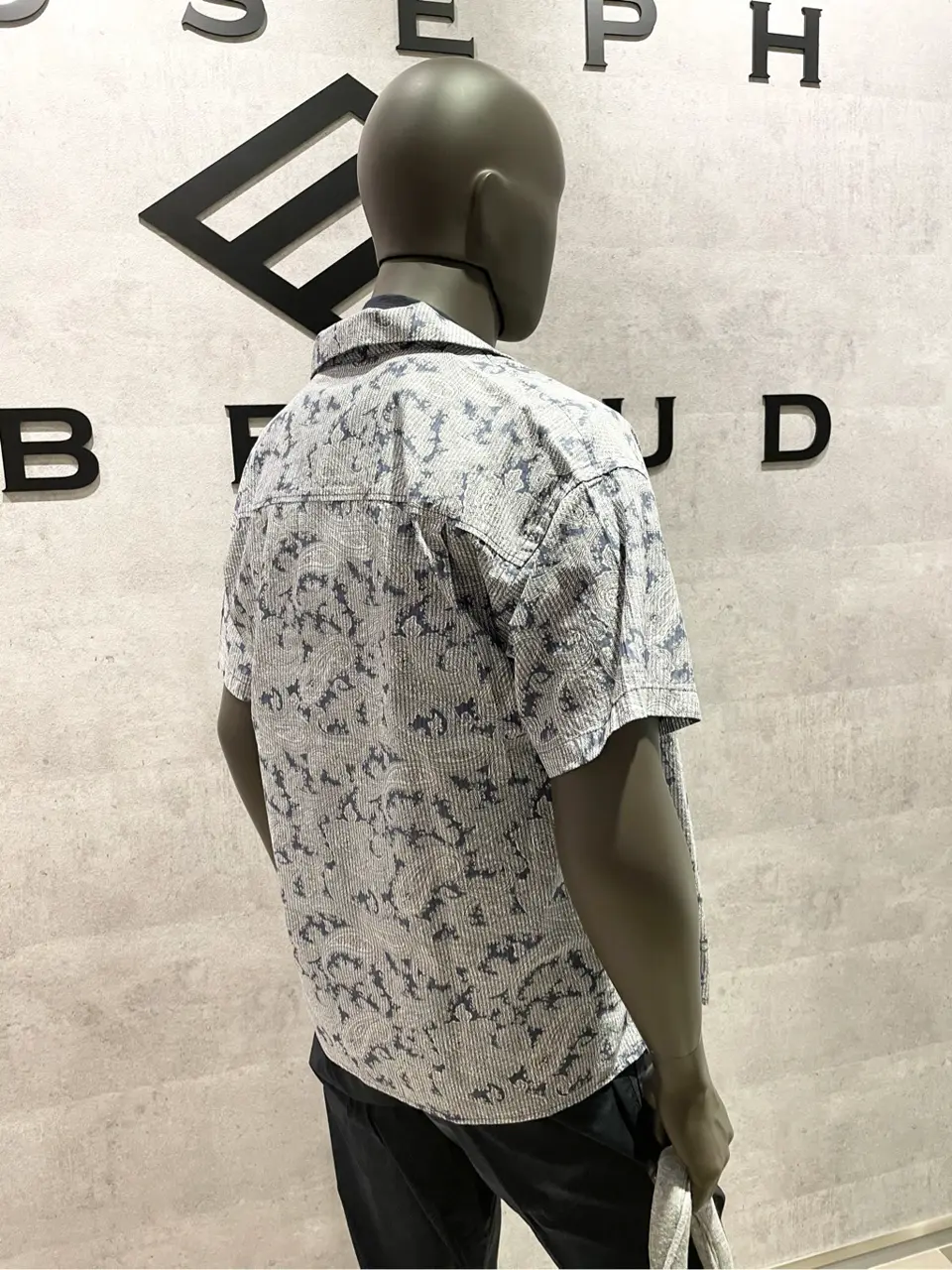 JOSEPH ABBOUD 東　 コーディネート画像