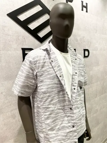 JOSEPH ABBOUD 東　 コーディネート画像