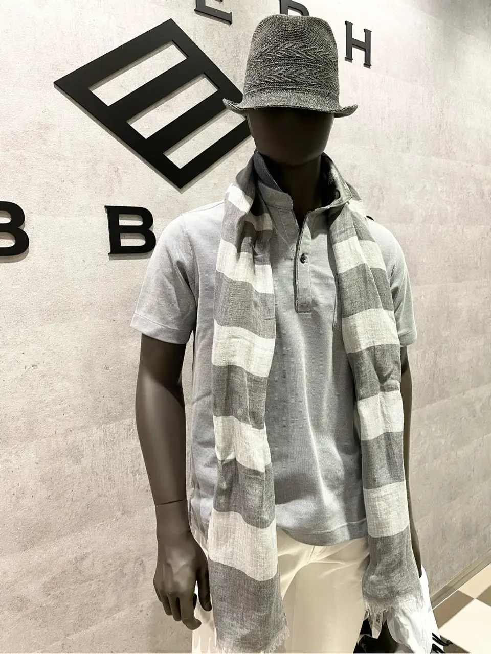 JOSEPH ABBOUD 東　 コーディネート画像