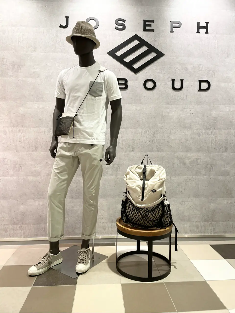  東　 コーディネート画像