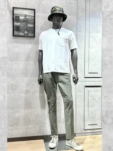 JOSEPH ABBOUD MOUNTAIN 二澤 コーディネート画像