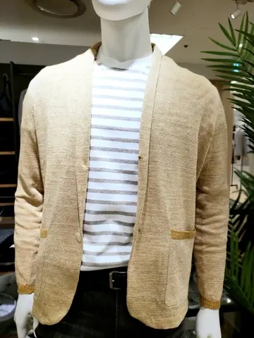 JOSEPH ABBOUD 中西 コーディネート画像