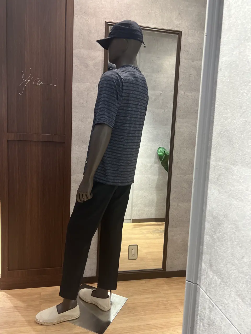 JOSEPH ABBOUD MOUNTAIN 上條 コーディネート画像