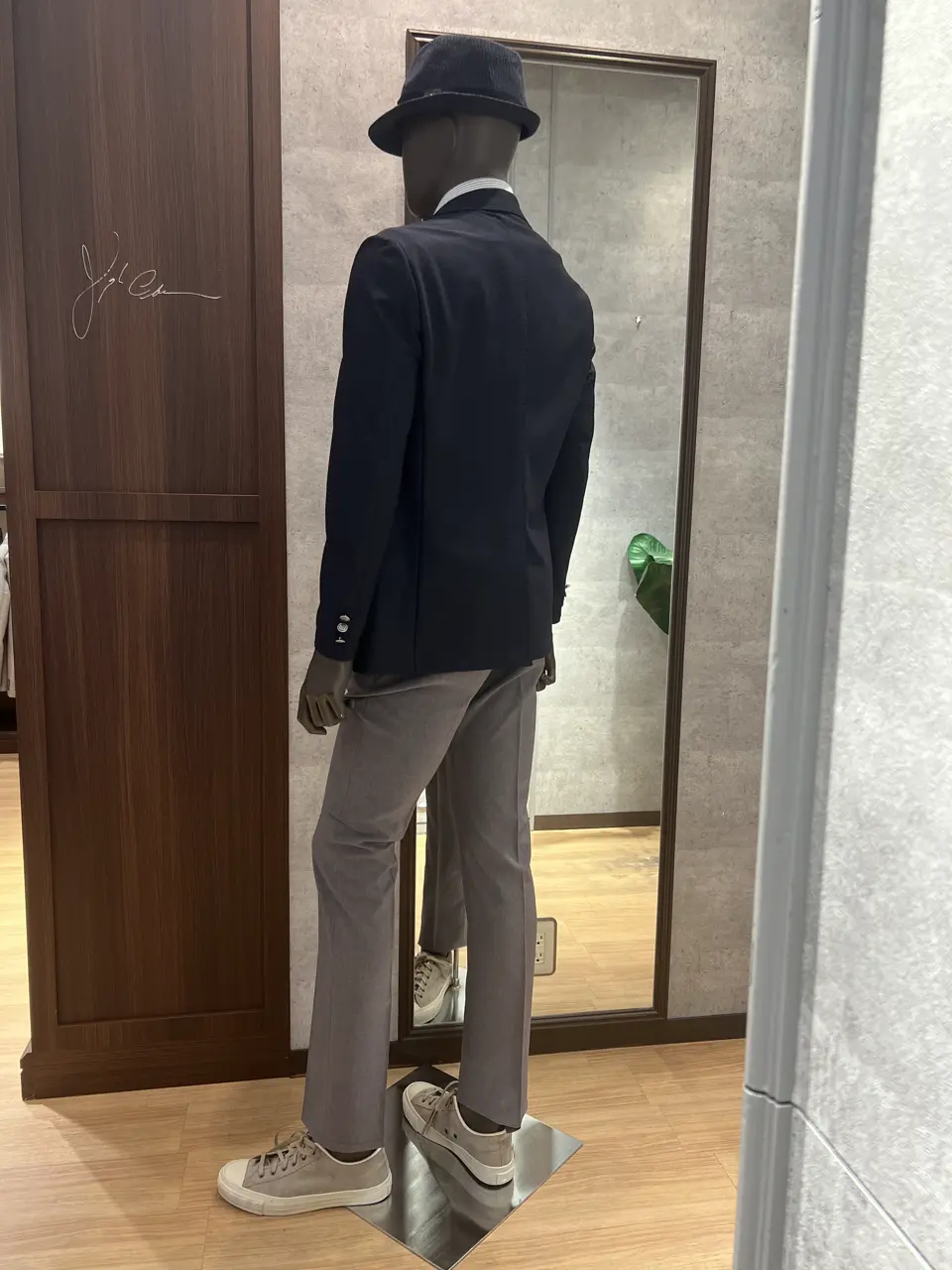 JOSEPH ABBOUD 上條 コーディネート画像