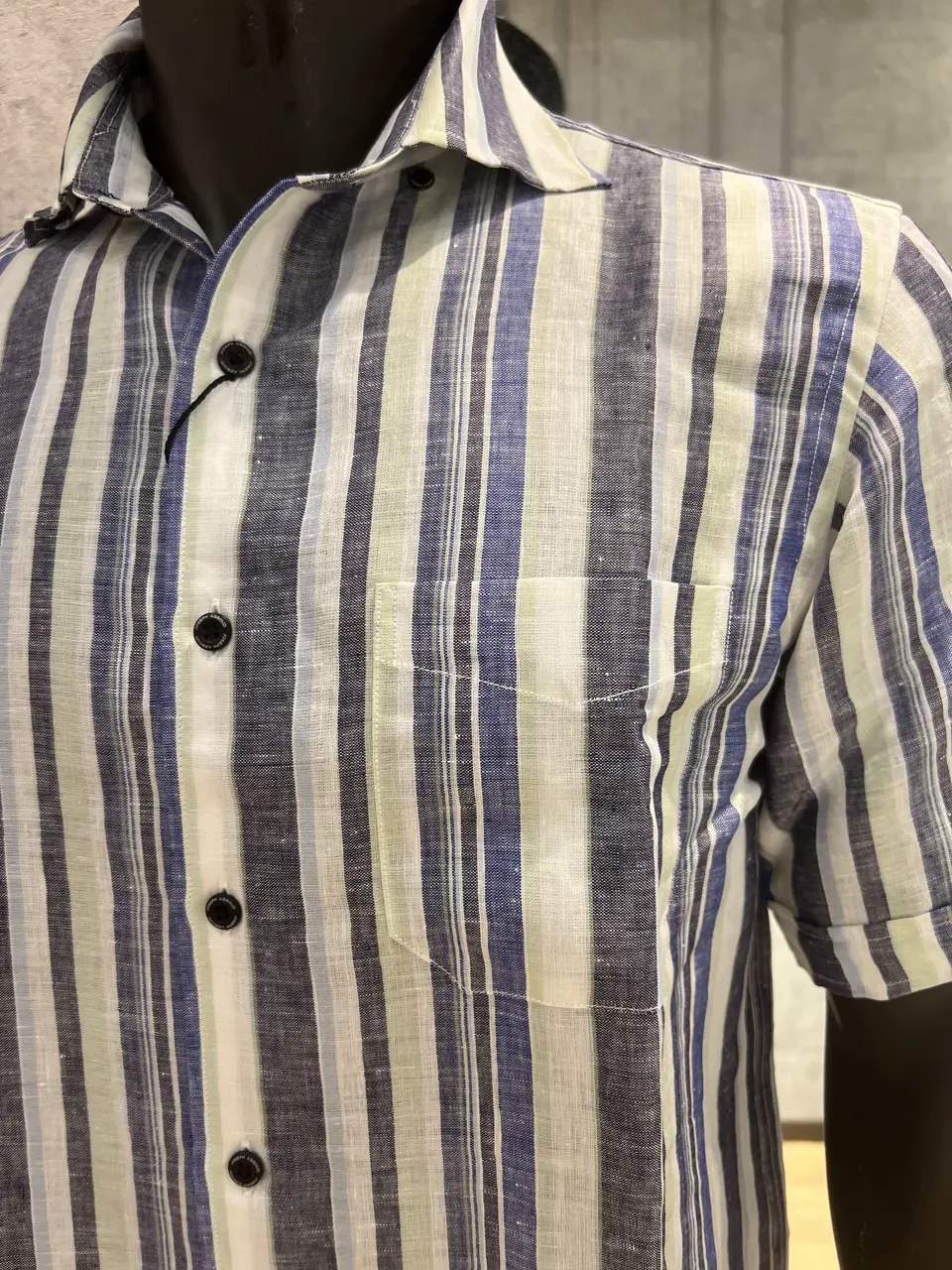 JOSEPH ABBOUD 上條 コーディネート画像