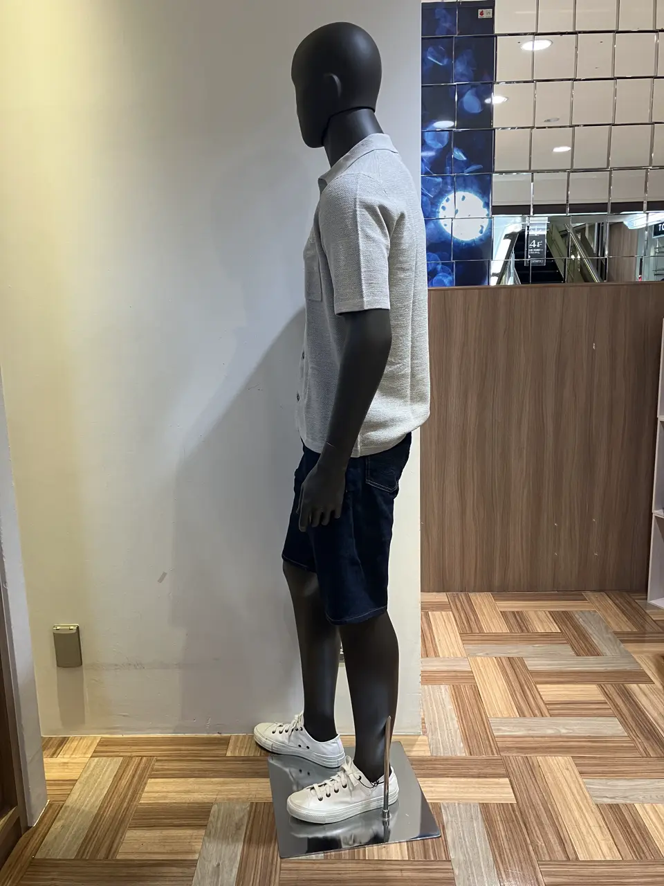 JOSEPH ABBOUD 小城 コーディネート画像