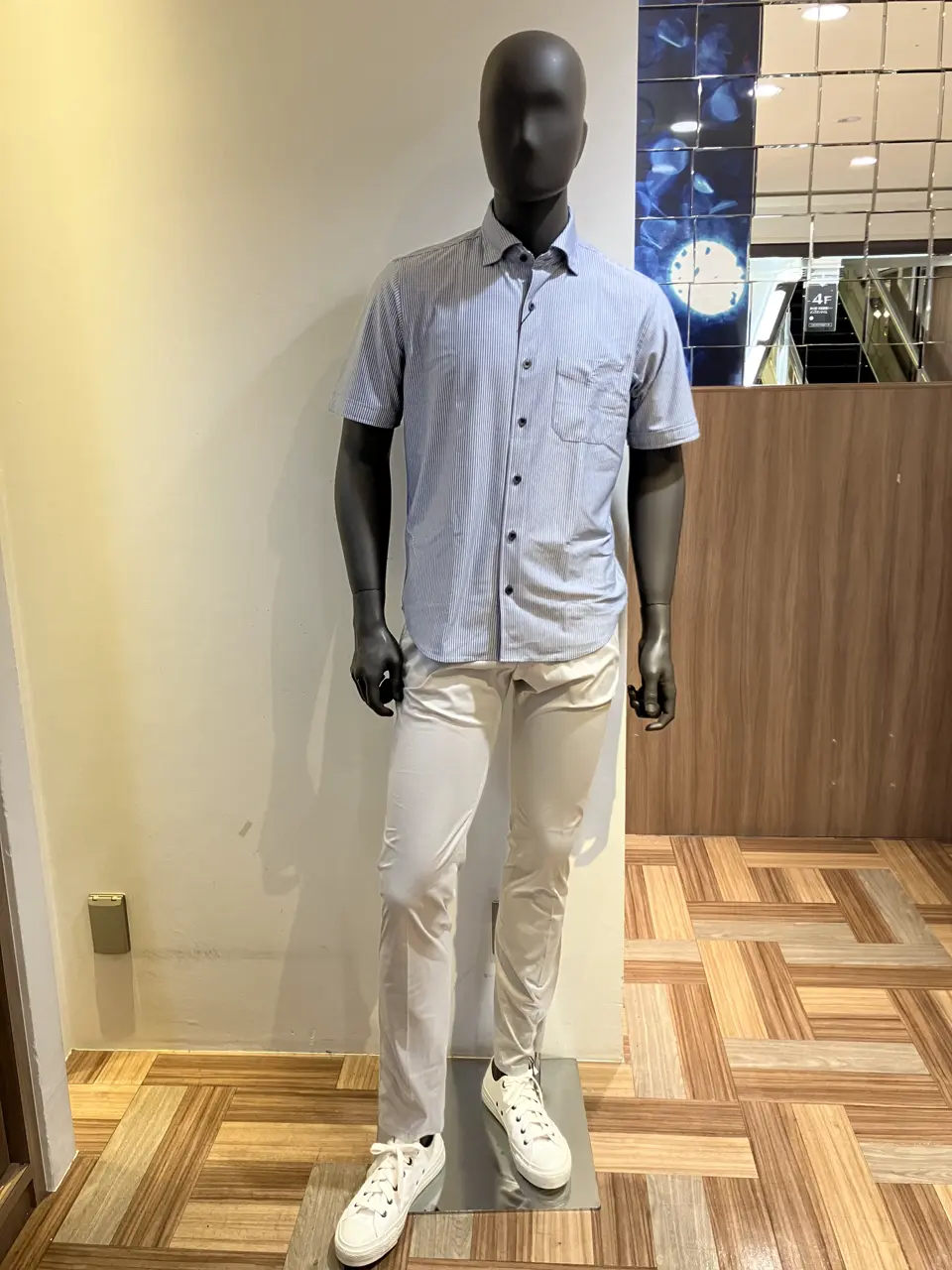 JOSEPH ABBOUD 小城 コーディネート画像