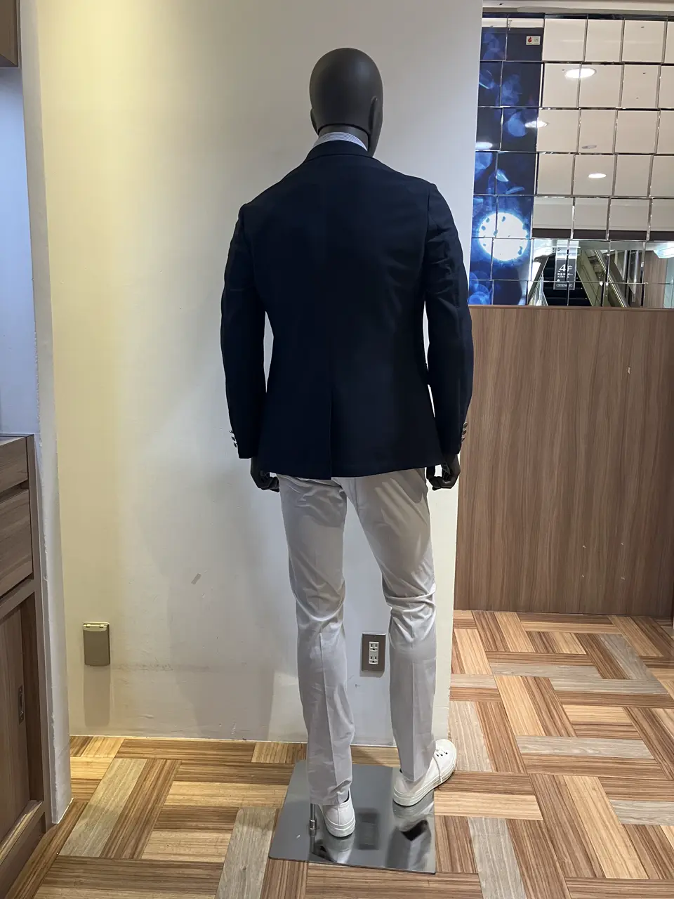 JOSEPH ABBOUD 小城 コーディネート画像