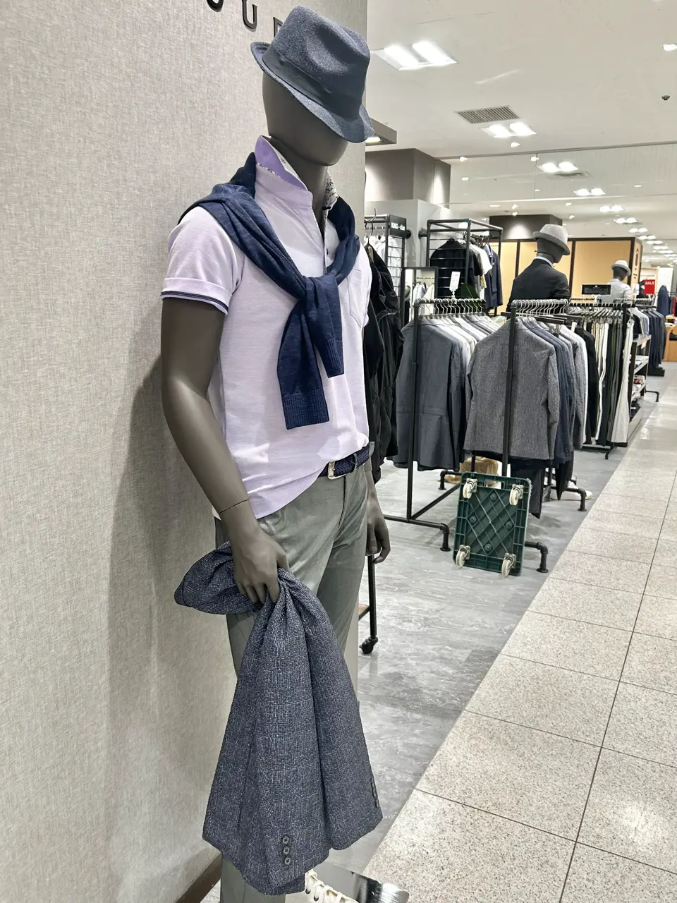 JOSEPH ABBOUD 上田 コーディネート画像