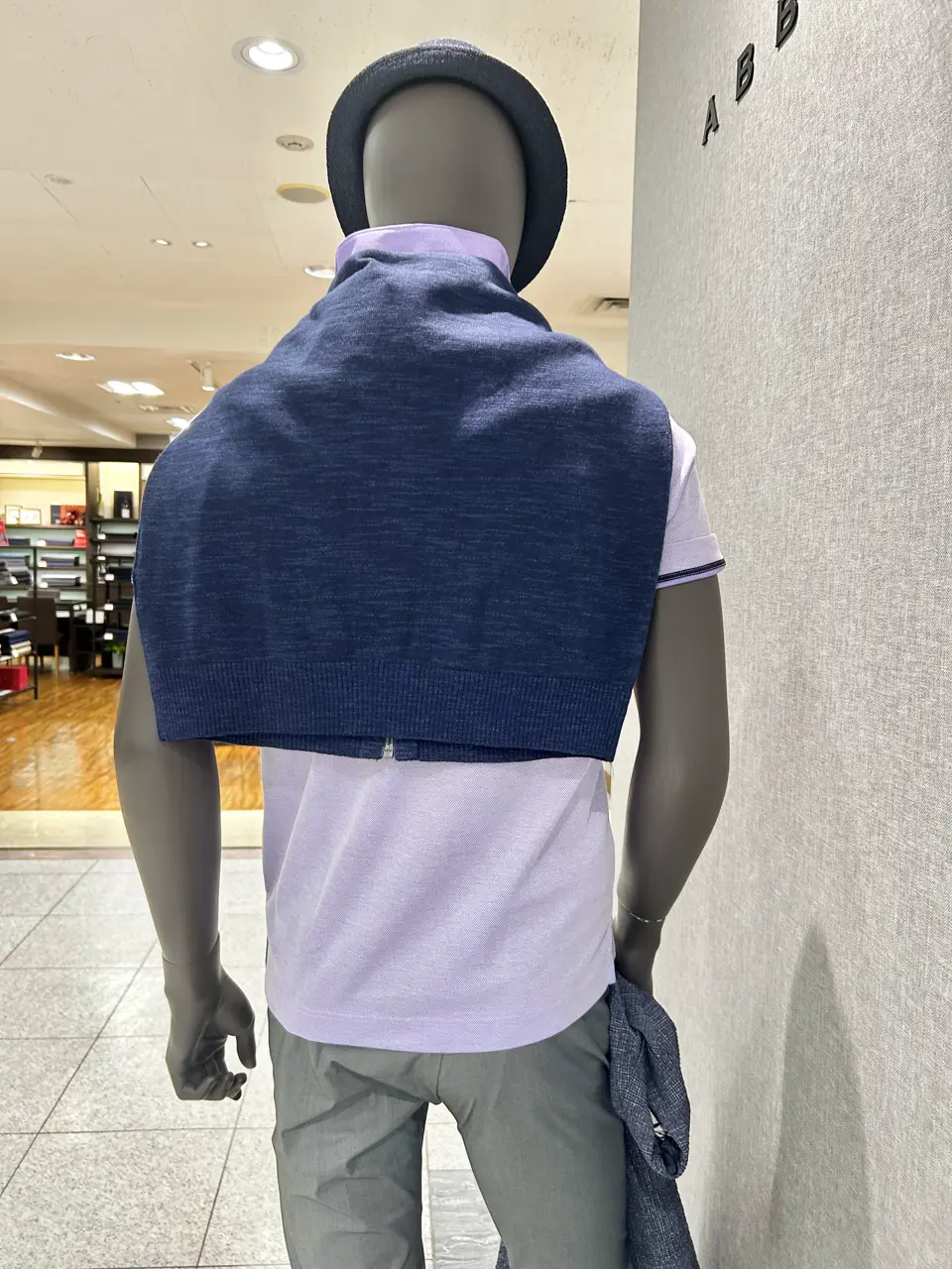 JOSEPH ABBOUD 上田 コーディネート画像