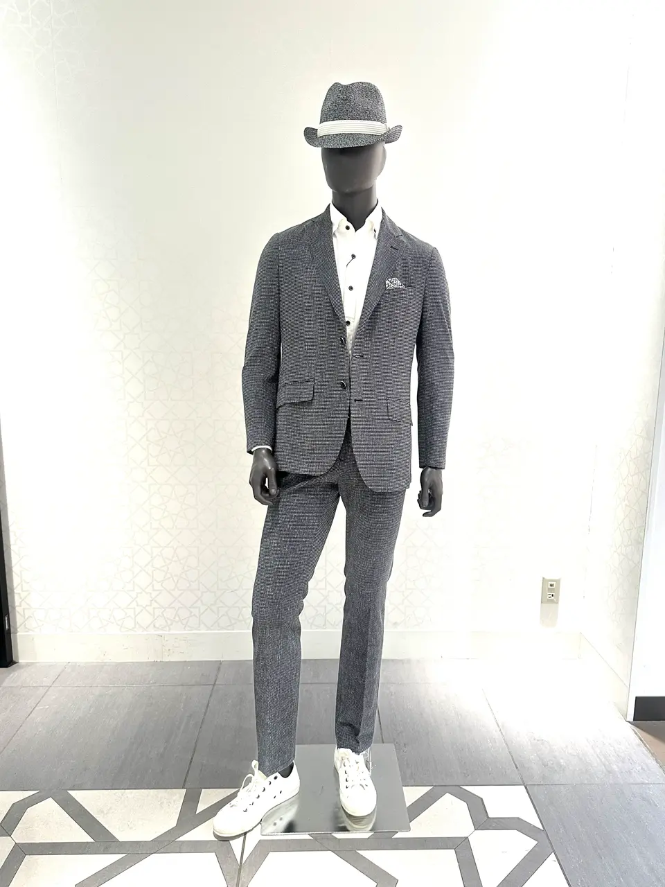 JOSEPH ABBOUD 石川 コーディネート画像