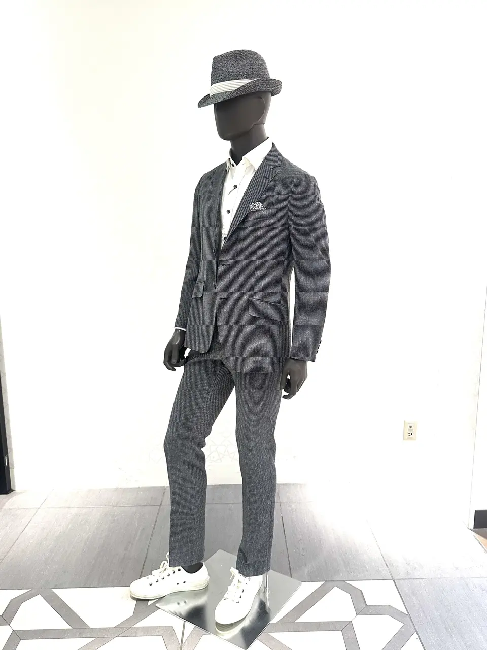 JOSEPH ABBOUD 石川 コーディネート画像