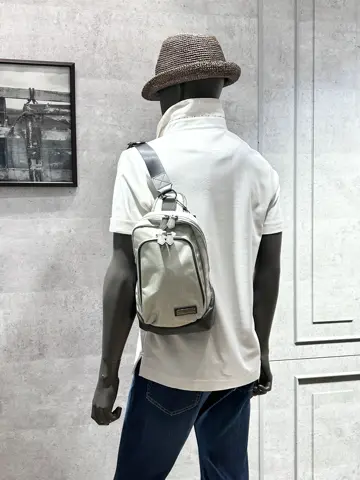 JOSEPH ABBOUD 二澤 コーディネート画像