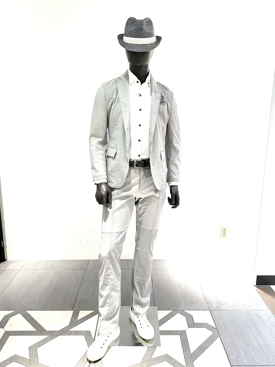 JOSEPH ABBOUD 石川 コーディネート画像