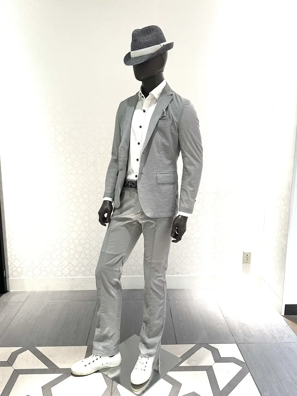 JOSEPH ABBOUD 石川 コーディネート画像