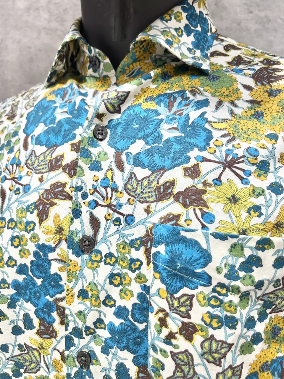 JOSEPH ABBOUD 二澤 コーディネート画像