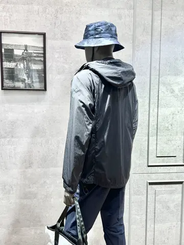 JOSEPH ABBOUD MOUNTAIN 二澤 コーディネート画像