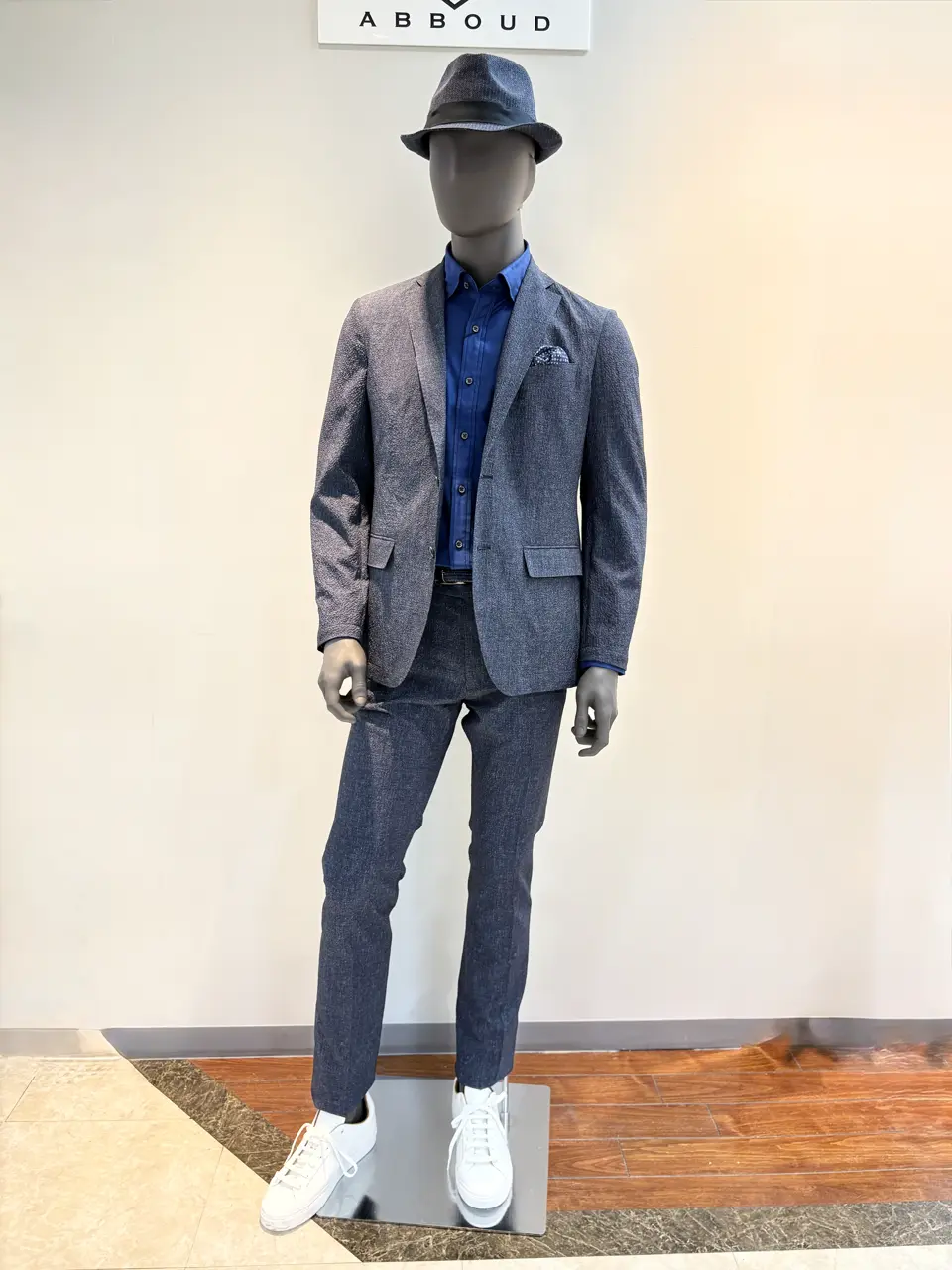 JOSEPH ABBOUD 碇 コーディネート画像