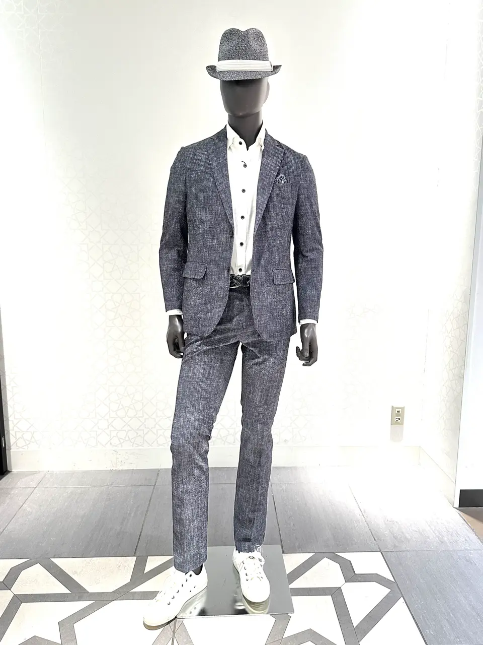 JOSEPH ABBOUD 石川 コーディネート画像