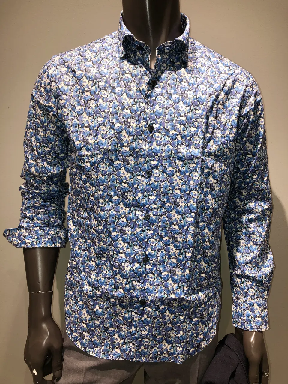 JOSEPH ABBOUD 川田 コーディネート画像